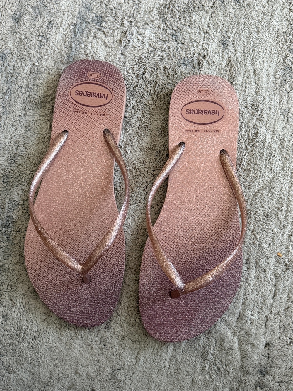 Havaianas Women's Rose Gold Ombre Glitter Flip Flops Size 11/12